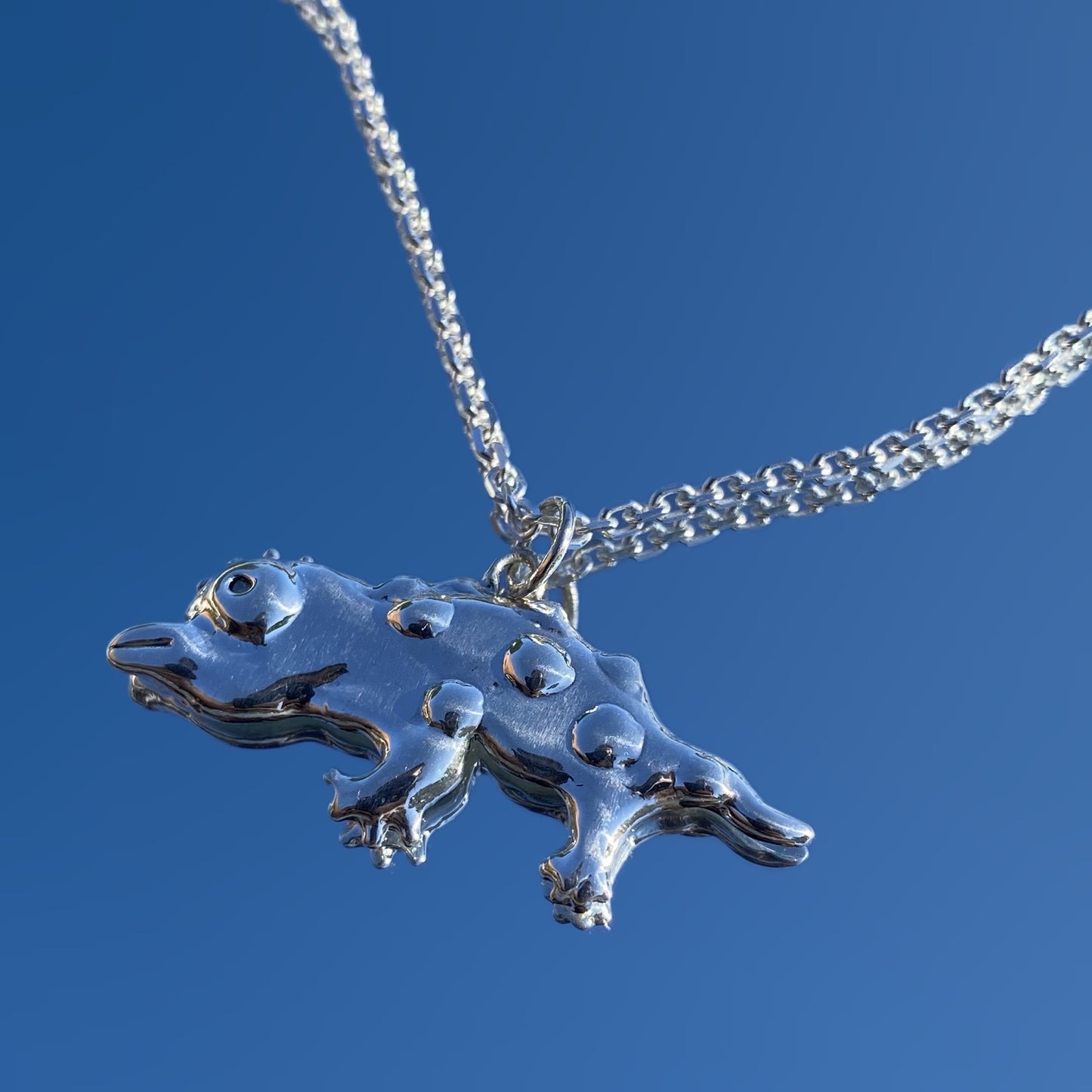 Super cute gecko necklace