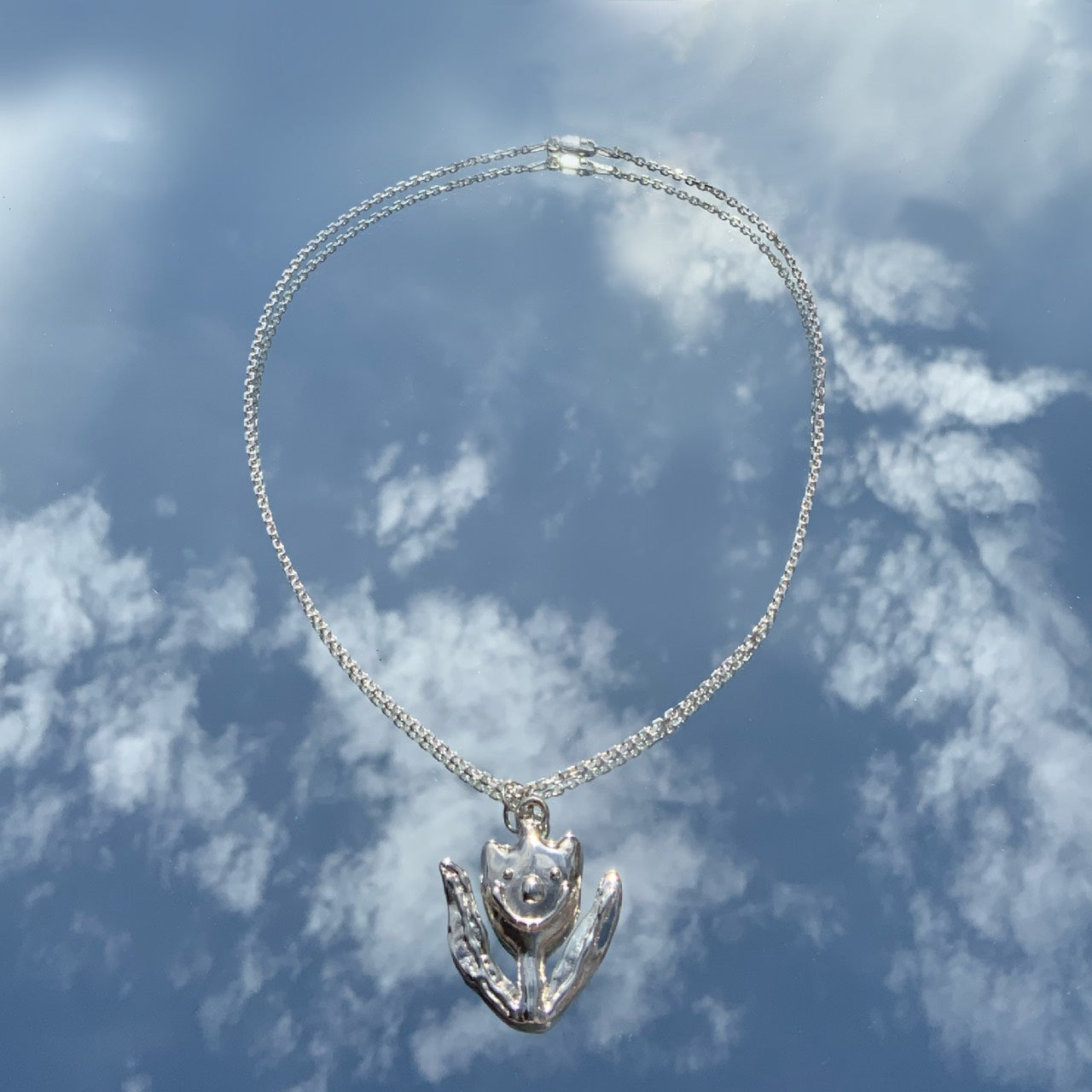 Smile tulip necklace