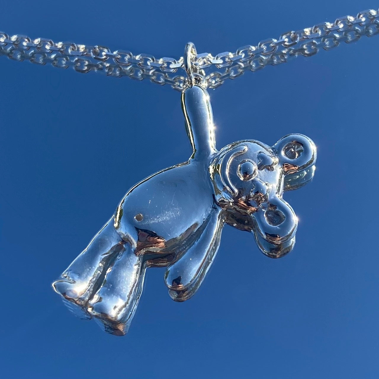 Smile hanging bear necklace